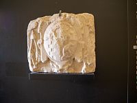 V přízemí jsou různé zbytky