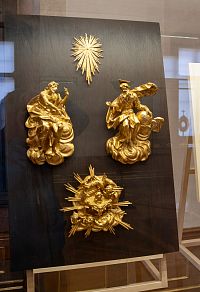 Modely postav z čestného sloupu na Horním náměstí