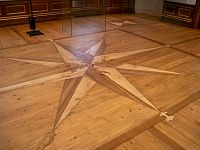 Za zmínku stojí i podlaha