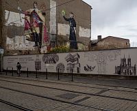 Upoutávky výstav u proluky