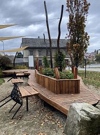 Zahrada oranžerie s posezením