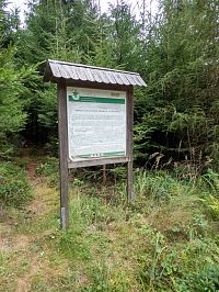 Strážná • Mohylka – pamětní kámen Johanna II. z Liechtensteina