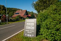 Poutač blízkého penzionu