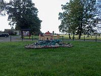 Nad Podhradní Lhotou stával hrad