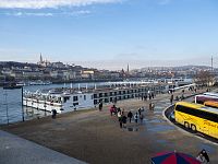 Parkující lodní hotel