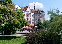 Zůstalo nároží u Minoritů