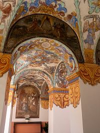 Ambity bohatě ilustrované