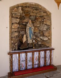 Tak se měla zjevit v Lurdech