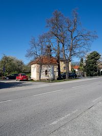 Vlastně jsme odjeli ze stejného místa u kapličky