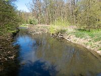 Morava je zde užší