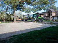 Traktor není součástí dětských atrakcí
