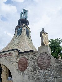 Památník vzpomíná na oběti všech zúčastněných národů
