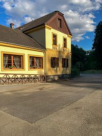 Hotel jen pro ubytované