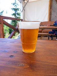Pivo je v míře 0,4 l