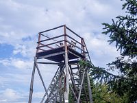 Přibyla lavička