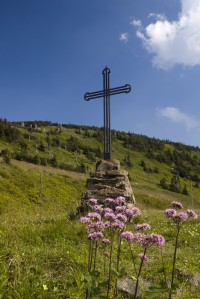 Kříž z kostelíku na Vřesové studánce