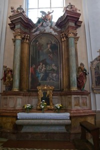 Oltář s obrazem Černé Madony