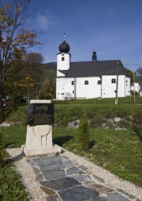 Pomníček a kostel