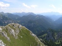 Na východ vpravo skupina Zugspitze