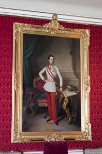 Portrét mladého Františka Josefa vznikl 30 let po korunovaci