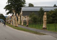 Nový Malín - galerie dřevěných soch