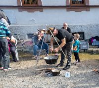 Soutěž ve vaření kotlíkového guláše