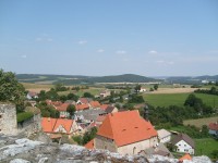 Pohled na obec pod hradem