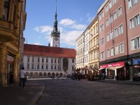 Olomouc - pohled z Dolního náměstí na radnici