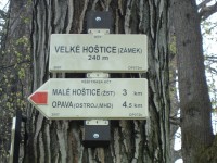 Velké Hoštice zámek 240m