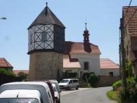 Kostel sv. Mikuláše se zvonicí v Lounkách