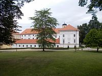 Vlašimský zámecký park - zámek