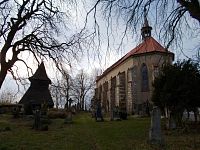 Jezbořice - kostel sv. Václava se zvonicí
