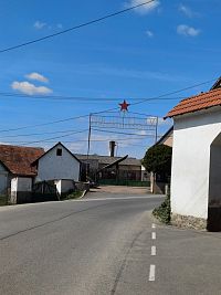 Křečovice - Vesničko má středisková