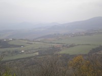 Pohled z Radobýlu směrem k hradu Kamýk