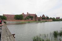 Řeka Nogat s hradem Malbork