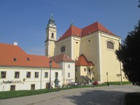 Valtice-kostel Nanebevzetí Panny Marie