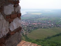 Z Dívčího hradu pohled do obce Pavlov