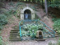 Chřiby-Roštínská kaple-studánka