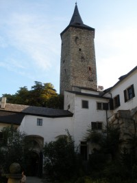 45m vysoká gotická sedmiboká věž