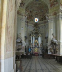 Křtiny -interiér kostela