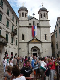 Tretie námestie v historickom Kotore.