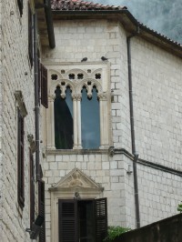Krásny detail renesančného okna.