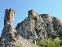 Panenská veža s časťou opevnenia