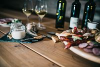 PŘÁTELÉ ubytování a vinný sklep