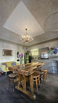 CORK, víno a bubliny