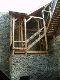 Vítkův Hrádek - schody na věž