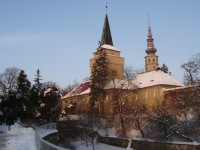 Pohled na zámecký areál směrem od kostela