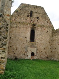 Obvodové zdi klášterního kostela