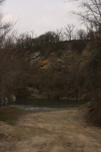 Zatopený kamenolom Hradčany - Kobeřice, přístupová cesta