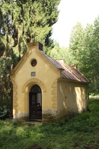 Kaple a hrobka ve Farském lese u Vidnavy